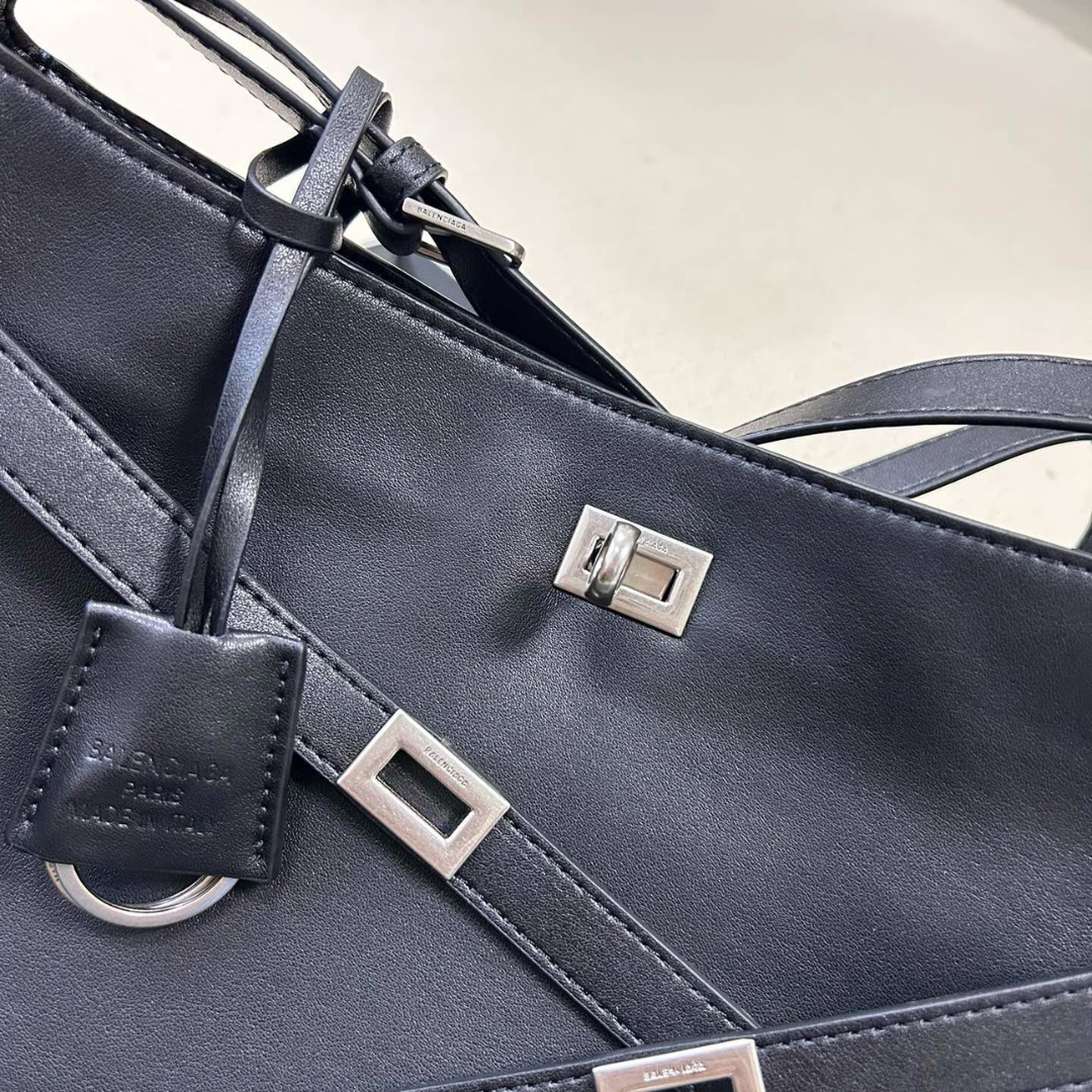 Balenciaga Bel Air Medium Shoulder Bag In Black Calf Leather – Exclusive