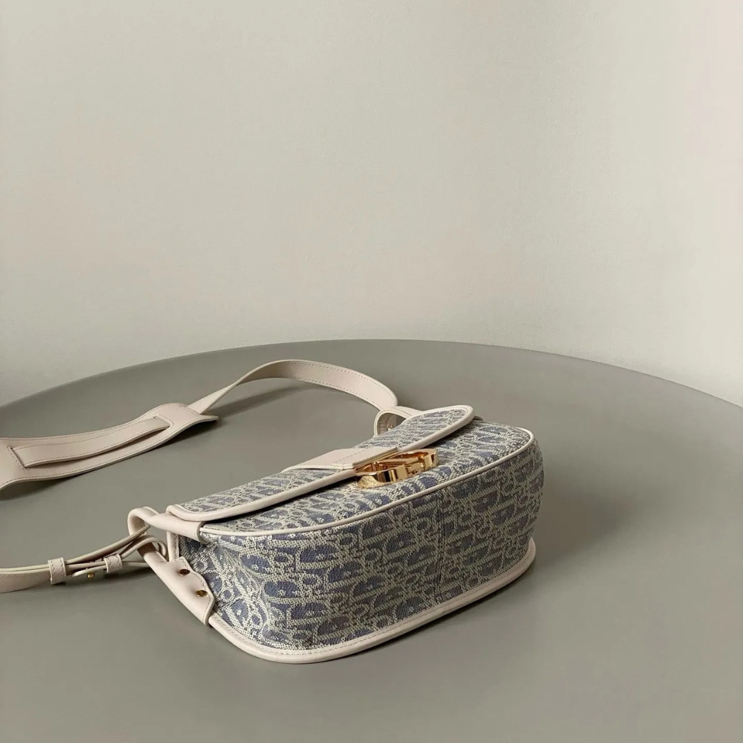 Dior 30 Montaigne Bag – Medium