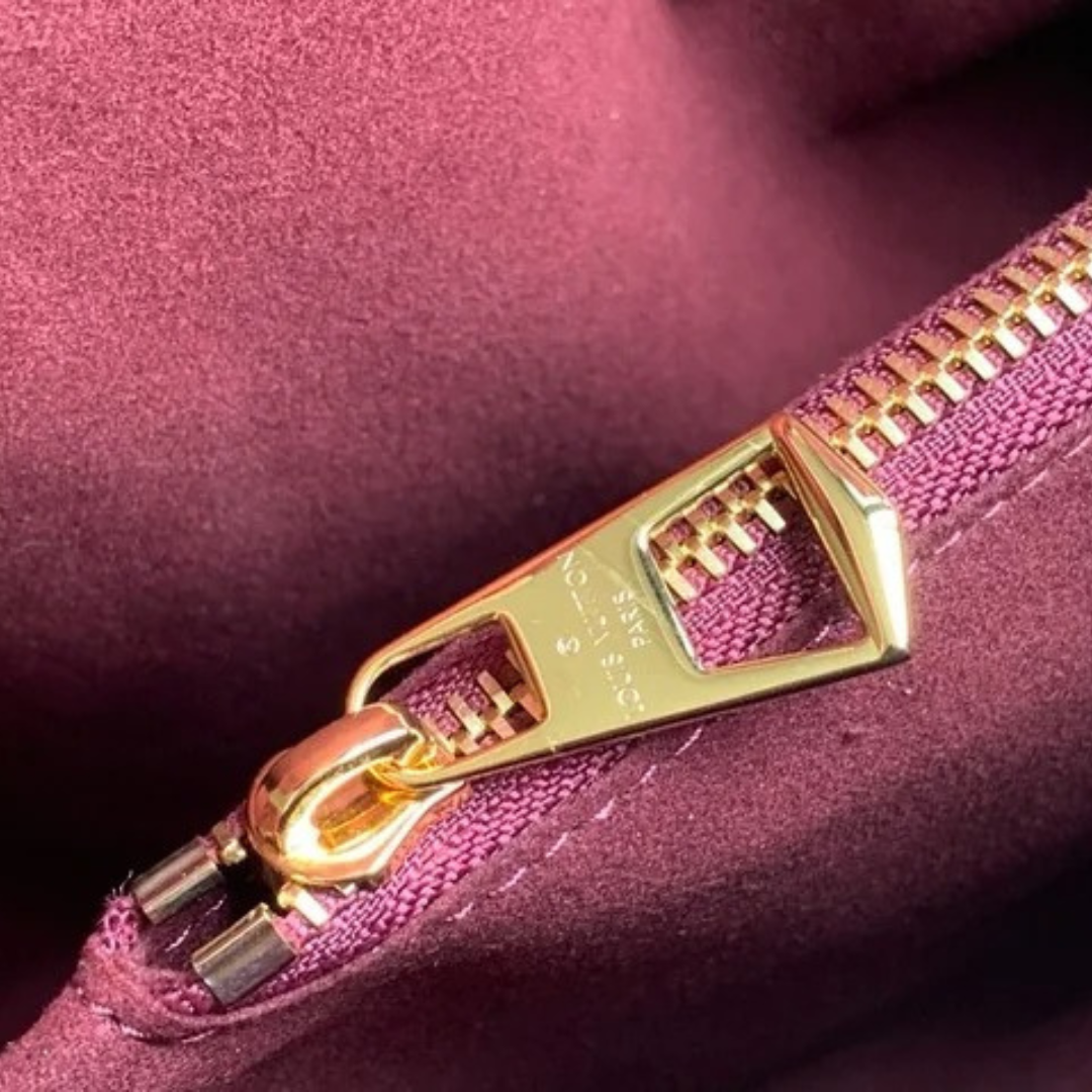 Louis Vuitton Handbag – Exclusive
