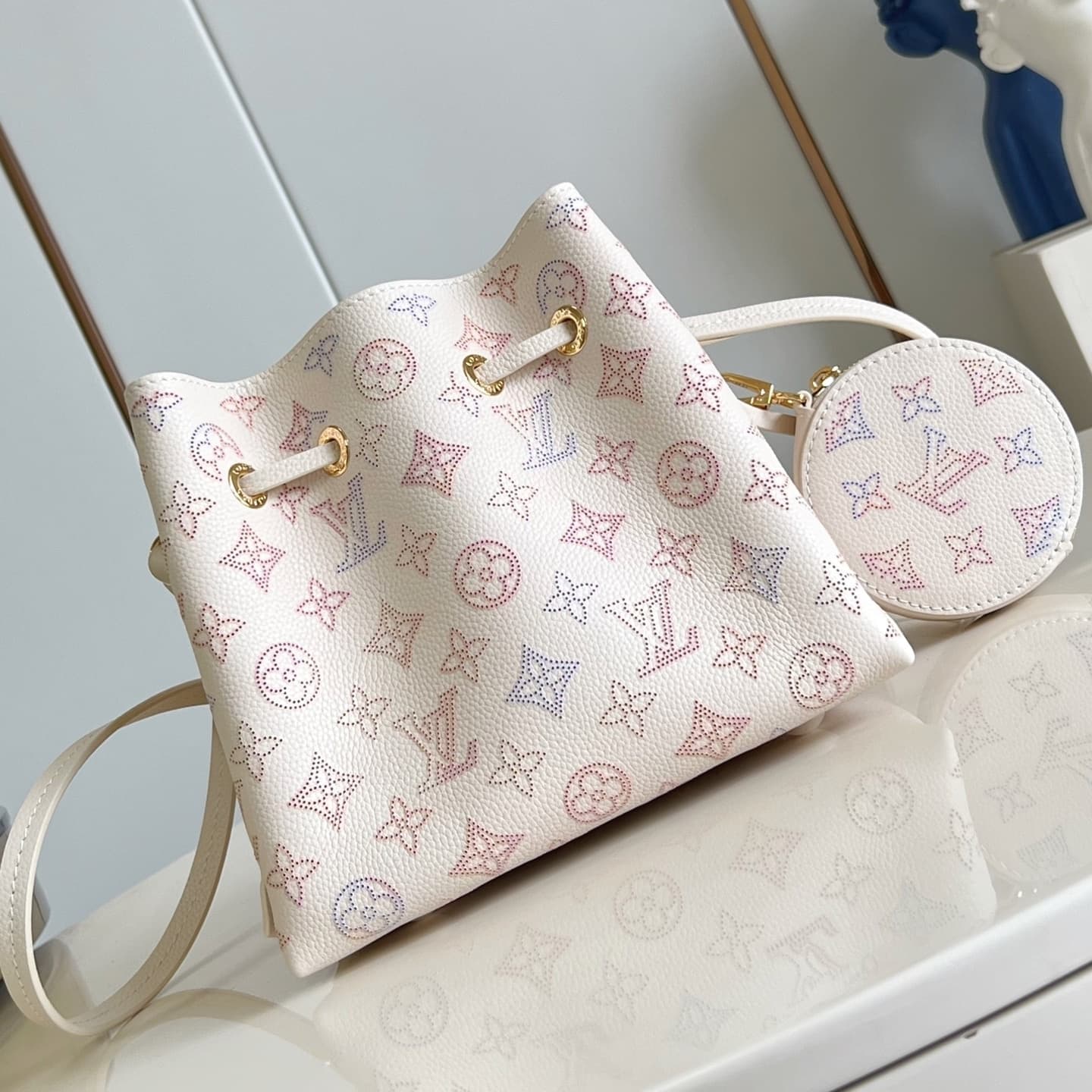 Louis Vuitton Bella Mahina Handbag – Exclusive