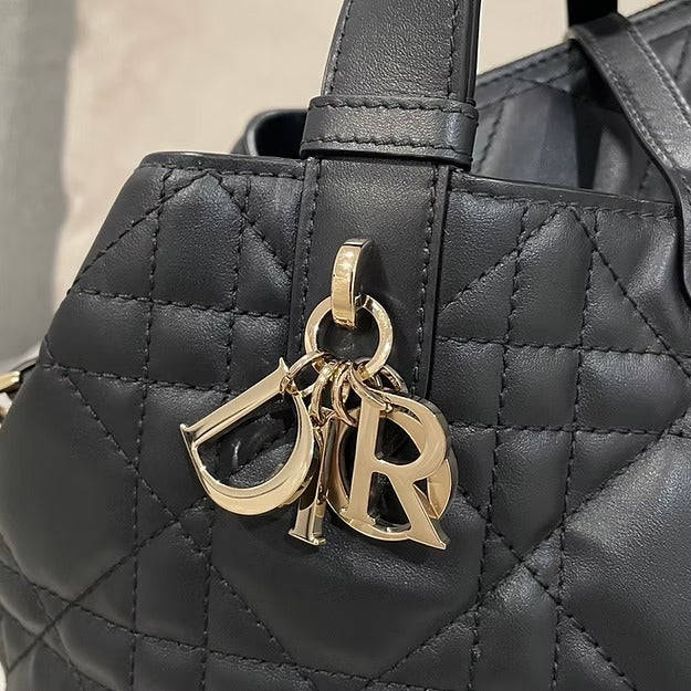 Dior Medium-sized Handbag – Exclusive