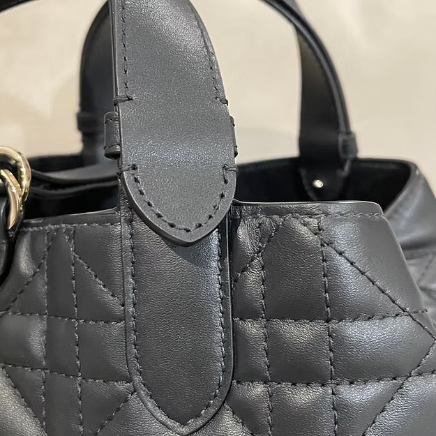 Dior Medium-sized Handbag – Exclusive