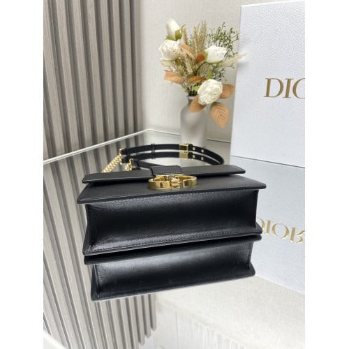 Dior 30 Montaigne East-west Bag & Chain