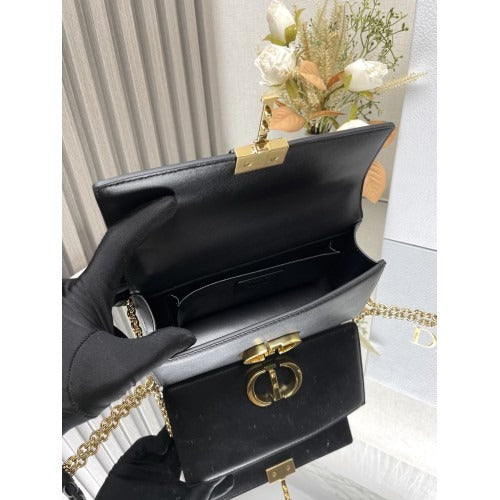 Dior 30 Montaigne East-west Bag & Chain