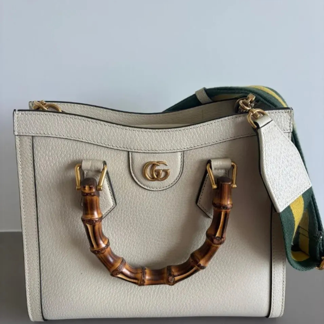 Gucci: Medium Diana Shopping Bag