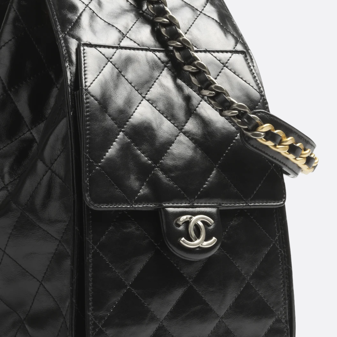 Chanel 25 Handbag – Medium