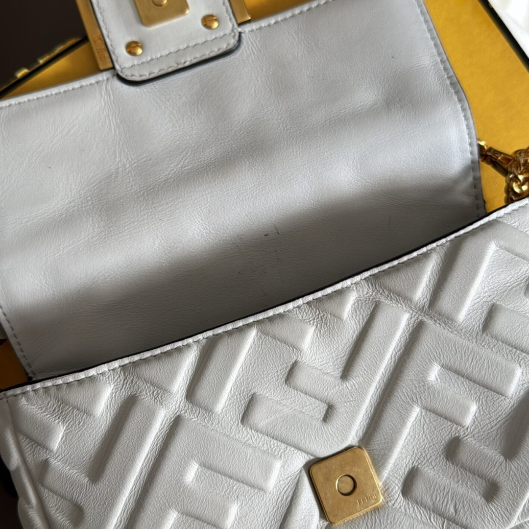Fendi Shoulder Bag – Exclusive