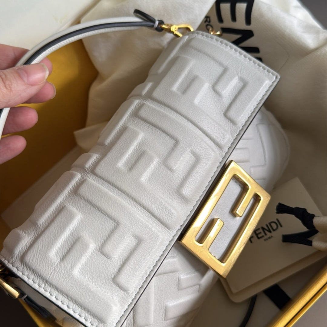 Fendi Shoulder Bag – Exclusive