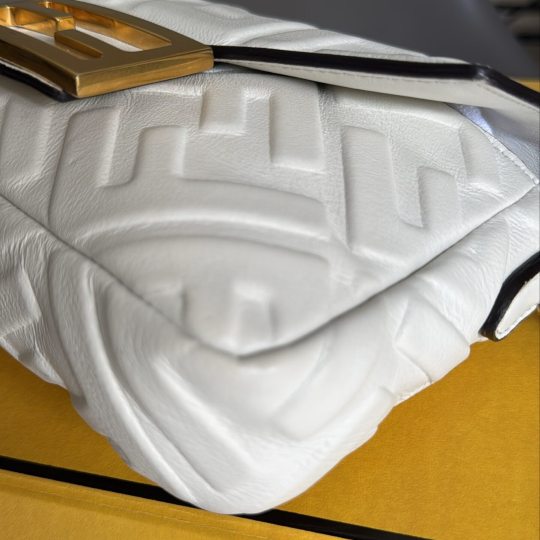 Fendi Shoulder Bag – Exclusive