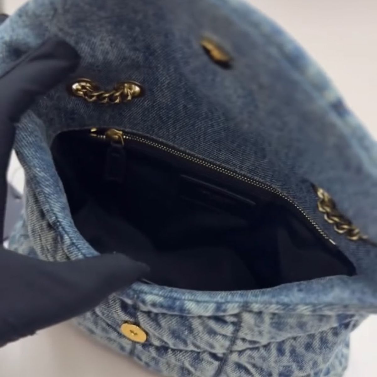 Saint Laurent Loulou Puffer Bag In Quilted Vintage Denim