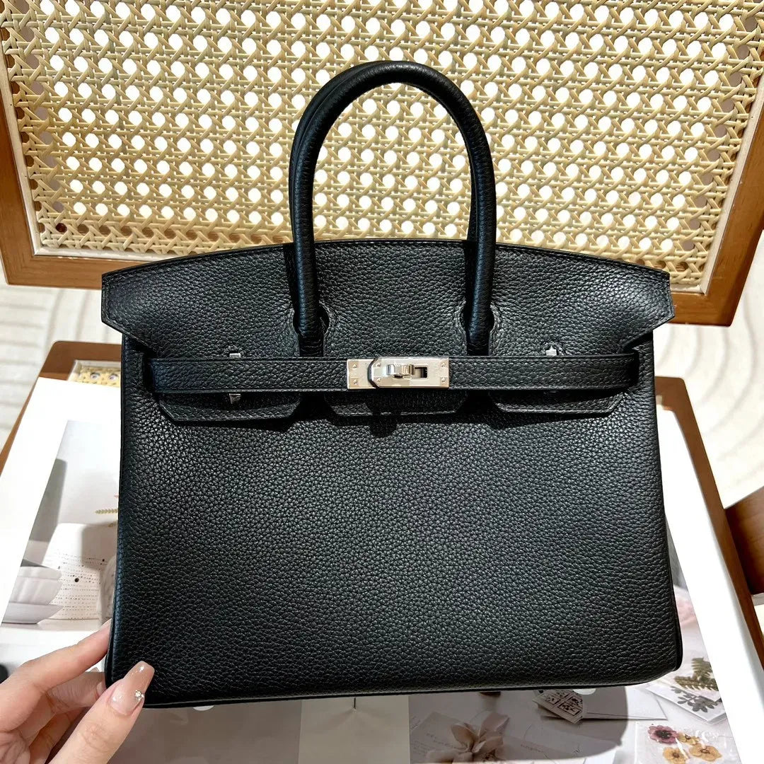 Hermès Birkin 25 Hss Bag In Chalk / Dove Grey Togo Leather – Exclusive
