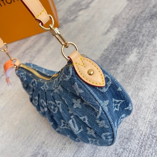 Louis Vuitton Handbag In Monogram Denim – Exclusive