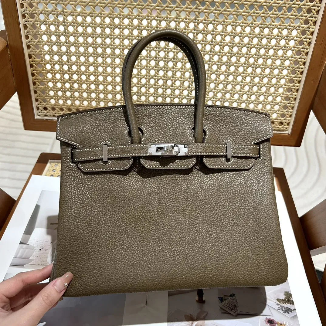 Hermès Birkin 25 Hss Bag In Chalk / Dove Grey Togo Leather – Exclusive